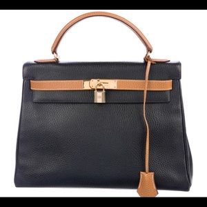 Meet your Posher, Elin